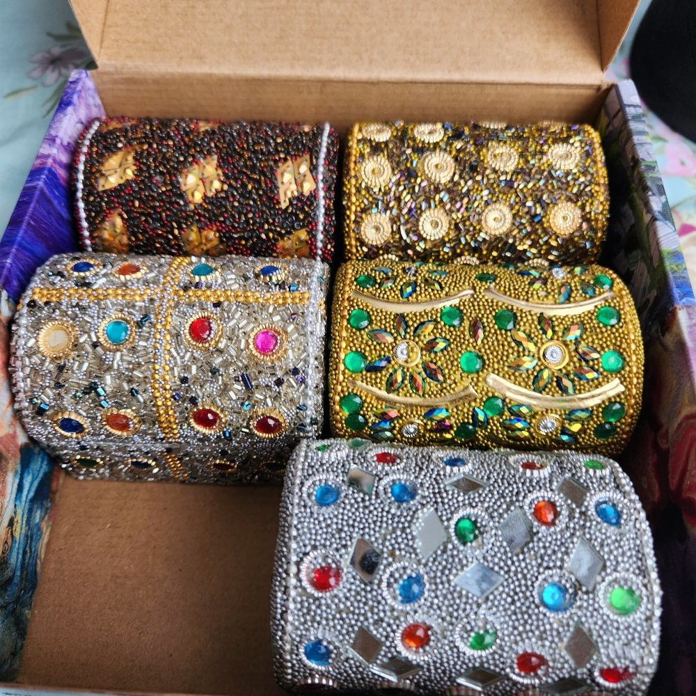 Wooden Bedazzled Mini Chest (3 in)